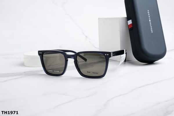 TH1971 kính mát chính hãng Tommy Hilfiger, top kính mát đẹp, kính mát thời trang, kính mát nam nữ unisex, kính râm