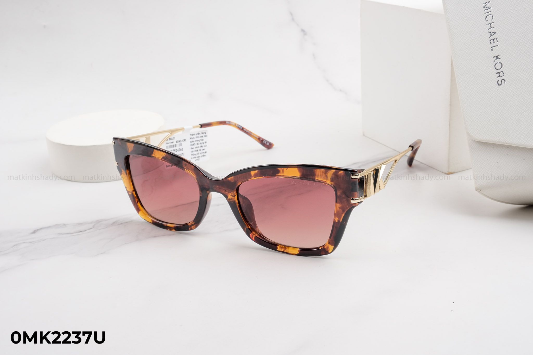 【送料&関税込】Michael Kors 0mk2237u Sunglasses Michael Kors™ Cantabria MK2237U Square Sunglasses | EyeOns.com