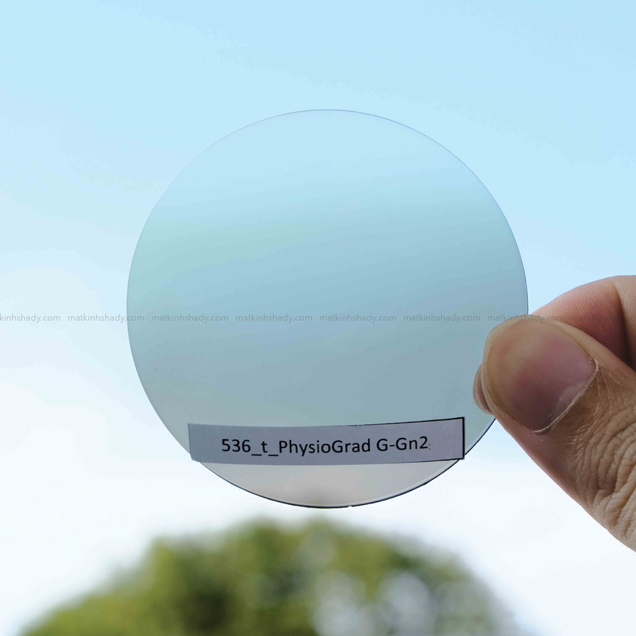  Tròng Kính Râm Cận Essilor Suntints MaxAz 