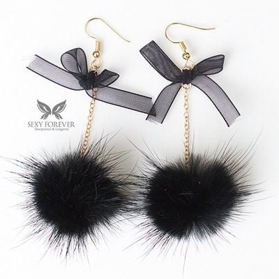 ANTING POM POM EARRINGS