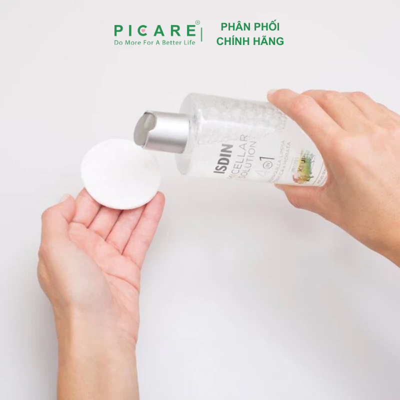 Nước tẩy trang dành cho mọi loại da giúp loại bỏ bụi bẩn makeup Isdin Micellar Solution 400ml