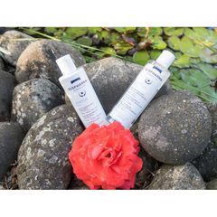 Isis Pharma Nước Tẩy Trang Dưỡng Ẩm Cho Da Nhạy Cảm Và Da Thường Sensylia Aqua 250ml