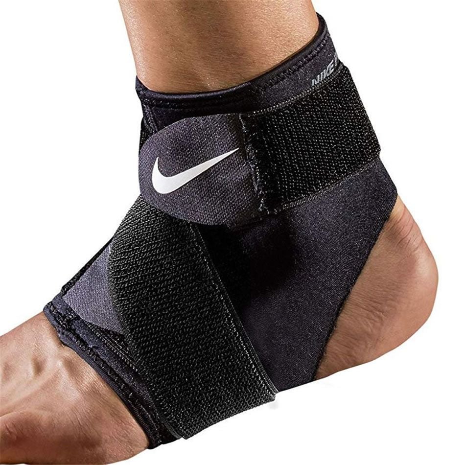 nike protegga carbonite