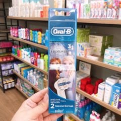 Đầu bàn chải thay thế Oral-B Frozen cho bé gái 3 tuổi+ (2 chiếc)