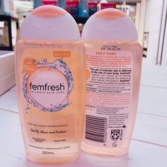 Dung dịch vệ sinh phụ nữ hàng ngày Femfresh 250ml