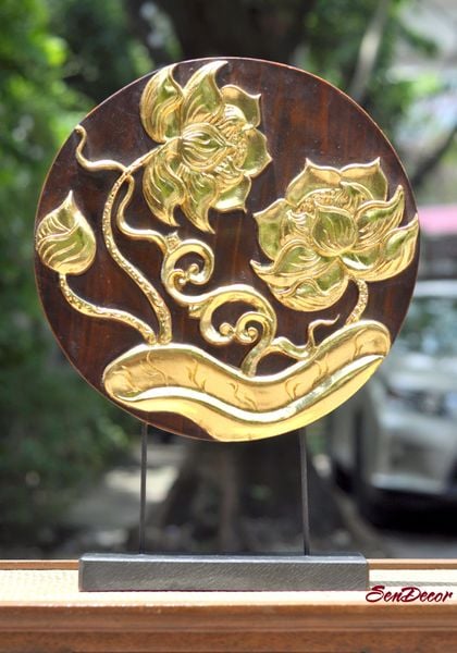 Phù điêu Hoa Sen dát vàng khắc gỗ thủ công