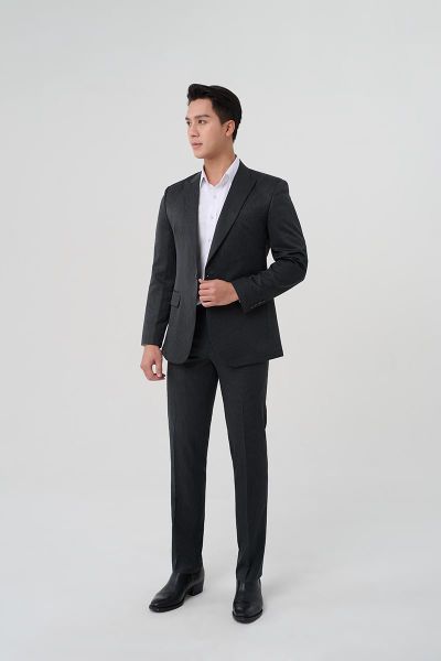 chon trang phuc cho bo trong le cuoi nhu the nao phu hop