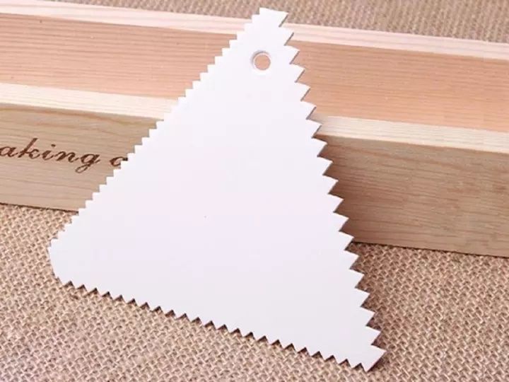 Miếng cắt bột nhựa nhỏ