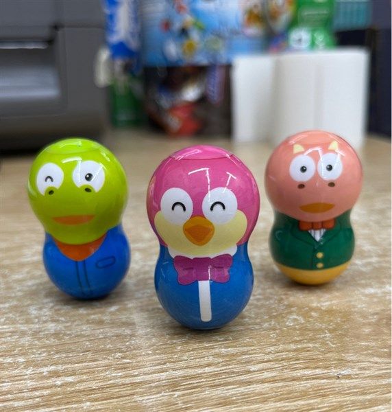 Kẹo kèm đồ chơi Lật Đật Pororo