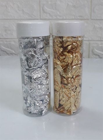 Lá Vàng trang trí