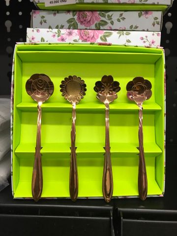 Bộ 4 muỗng trang trí