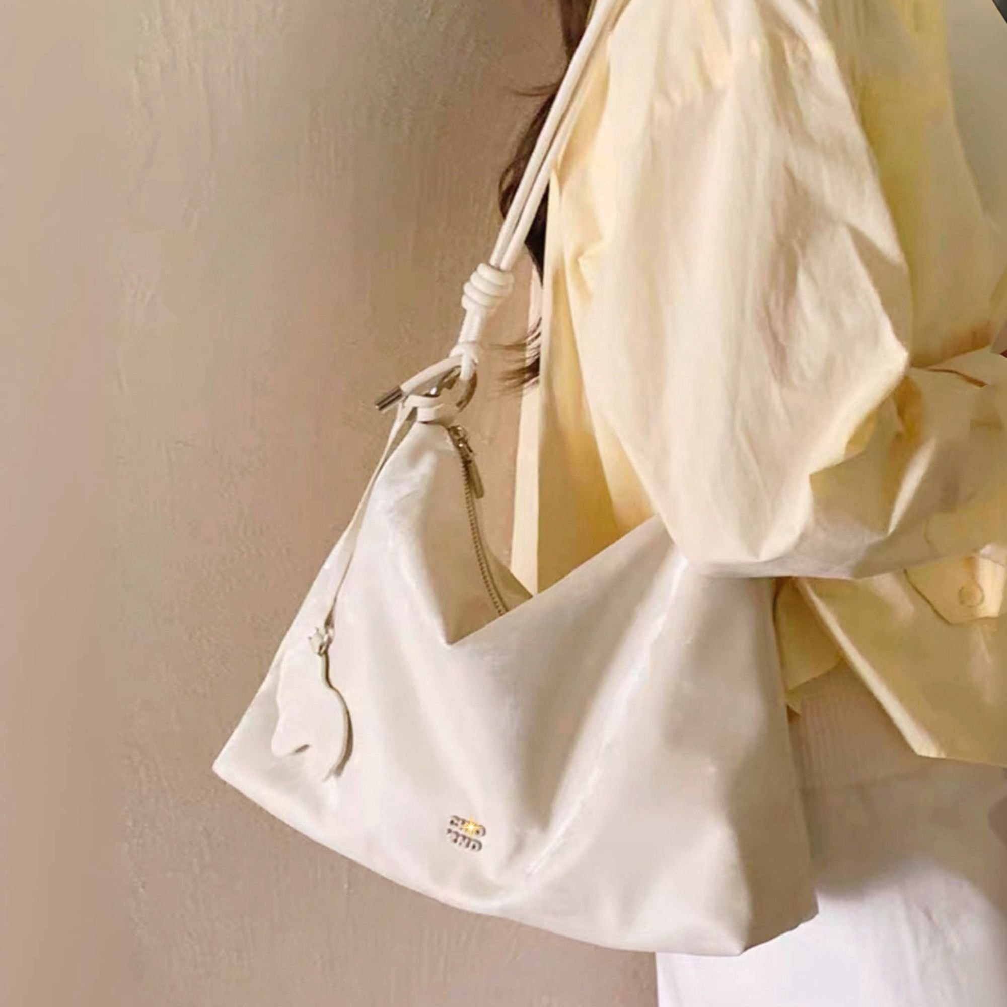 Túi A490 xách BC2 chữ nhật CHR ngựa TX1208 / m28 đ31 c21 / TRẮNG