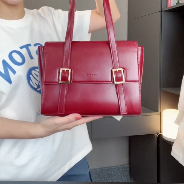Túi xách Chio'&2nd chữ nhật khoác vai / m28 đ26 c20 / ĐỎ