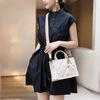 Túi B706T xách Dis.ney phom vuông xách tay XK670 / 23x18 / TRẮNG