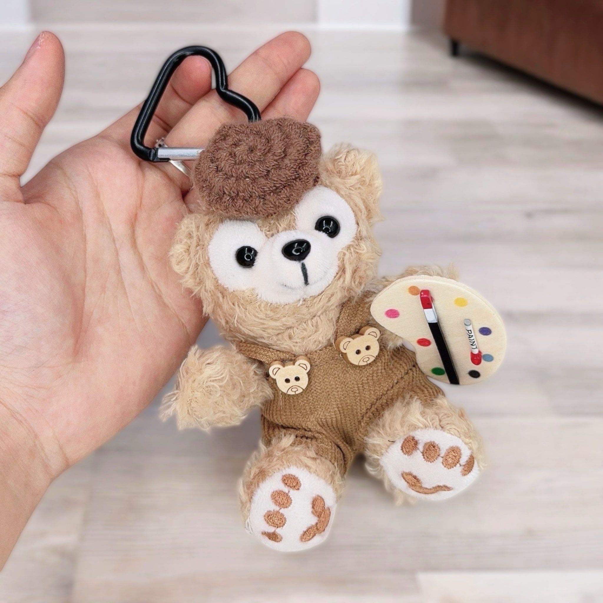 Charm A214 Gấu hoạ sĩ Dis.ney / / NÂU