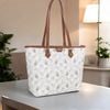 Túi B836 Totebag cánh dơi CHR XK967 / m38 đ30 c26 / TRẮNG KEM VIỀN NÂU
