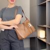 Túi B704 xách chữ nhật khoác vai XK668 / 32x25 / NÂU
