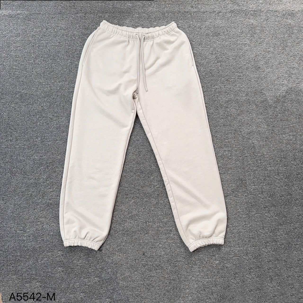 Quần nam nữ G42 chun bo ống G.J A5542 / TRẮNG
