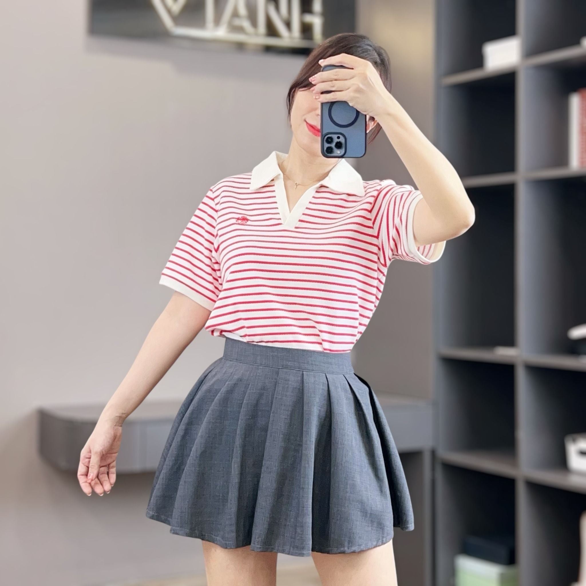 Áo ngắn tay có cổ xuất Hàn A5706 / KẺ TRẮNG ĐỎ B46