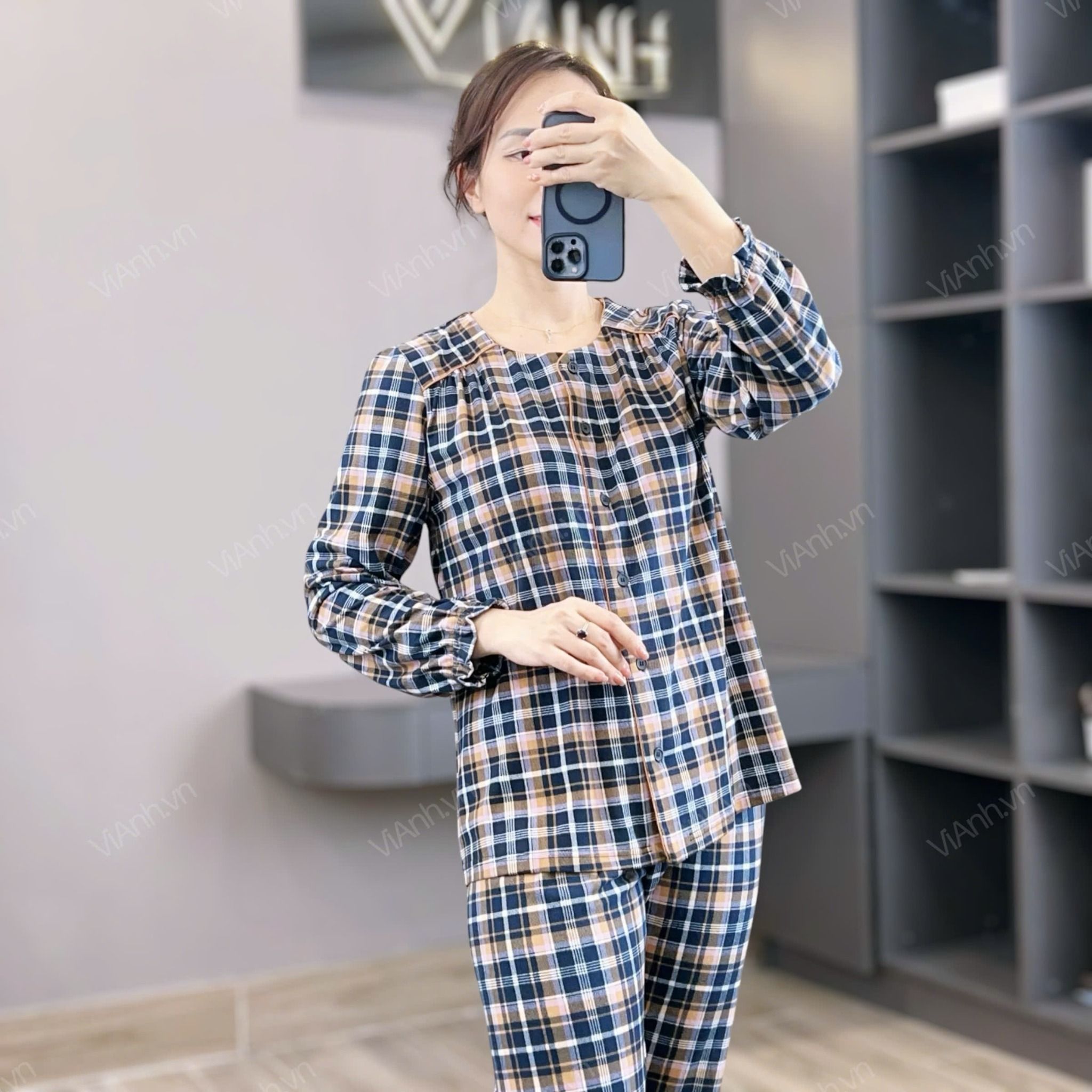Bộ pizama dài tay VI.VI.EN V67 // NÂU KẺ ĐEN