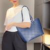 Túi B212X Totebag phom cánh dơi khoác vai XK1020 / m40 đ31 c28 / XANH ĐEN