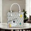 Túi xách H&Co phom vuông hoạ tiết phi hành gia KĐC H39 / 29x29 / TRẮNG