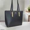 Túi Totebag XK1110 phom cánh dơi khoác vai vân chữ nổi H10 / m40 đ33 c29 / ĐEN