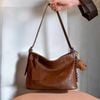 Túi xách Chi0 chữ nhật da mềm charm gấu  / 28x19 / NÂU ( A92 )