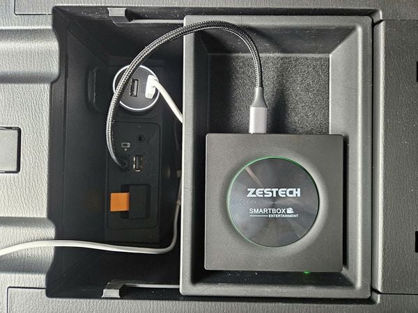Android Box cho ô tô Zestech DX300 thế hệ thứ 2