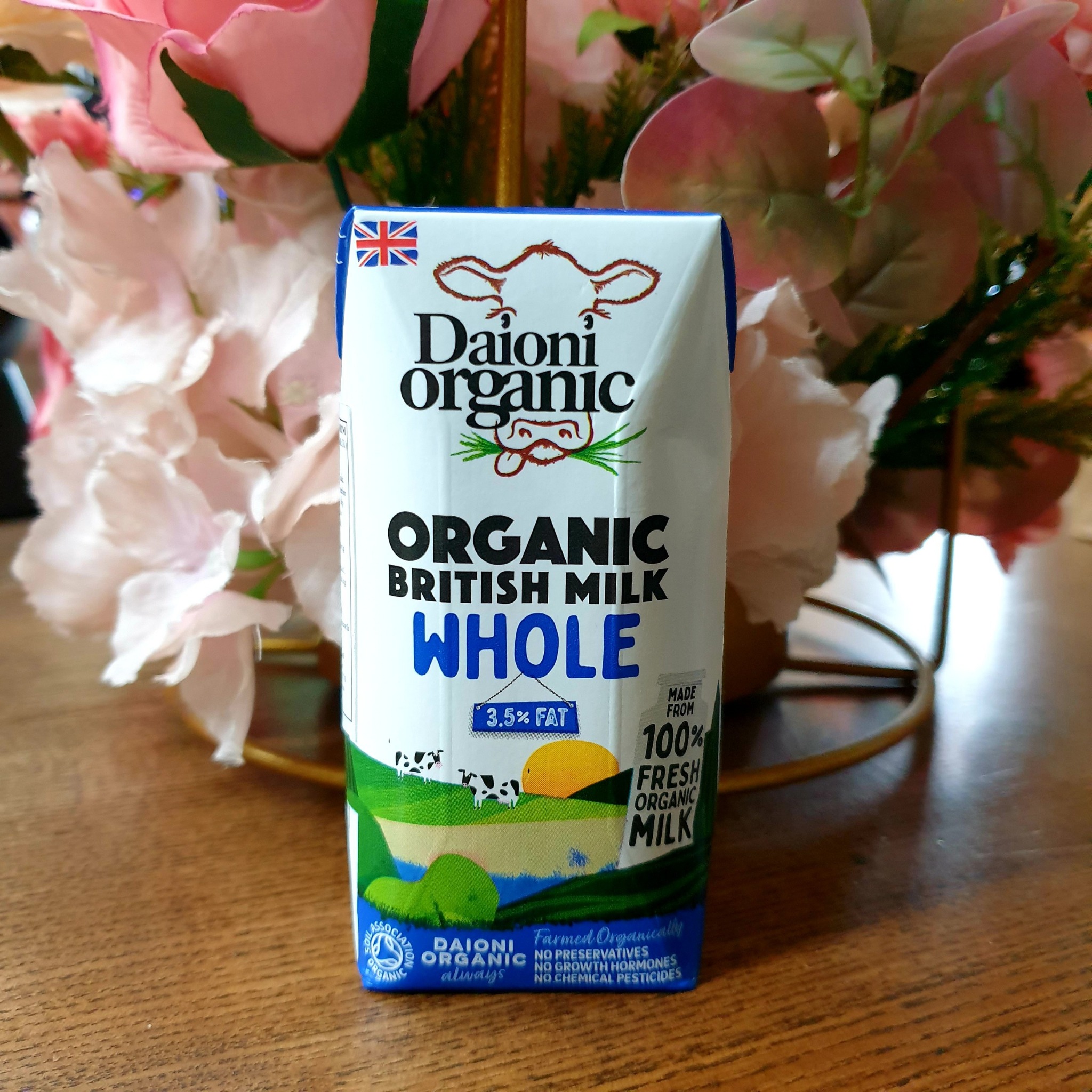 Sữa tươi hữu cơ nguyên kem Daioni 200ml