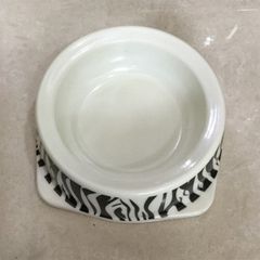 Chén nhựa tròn đế vuông 150ml