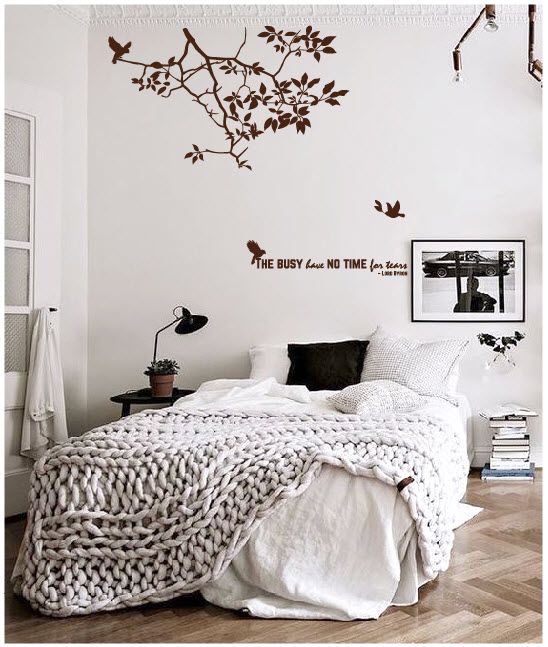 Decal dán tường phòng ngủ
