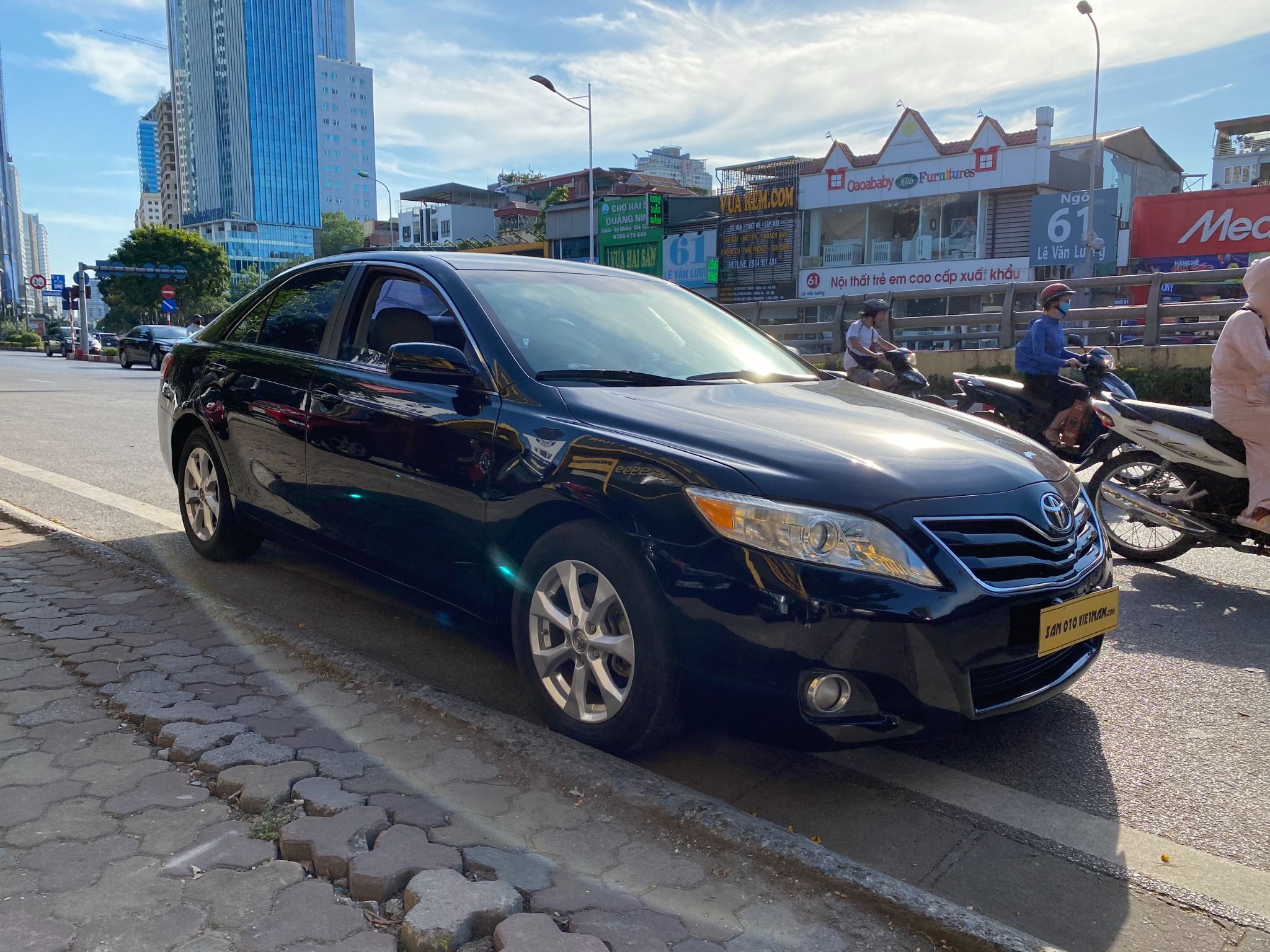 Giá xe Toyota Camry 2010 bao nhiêu