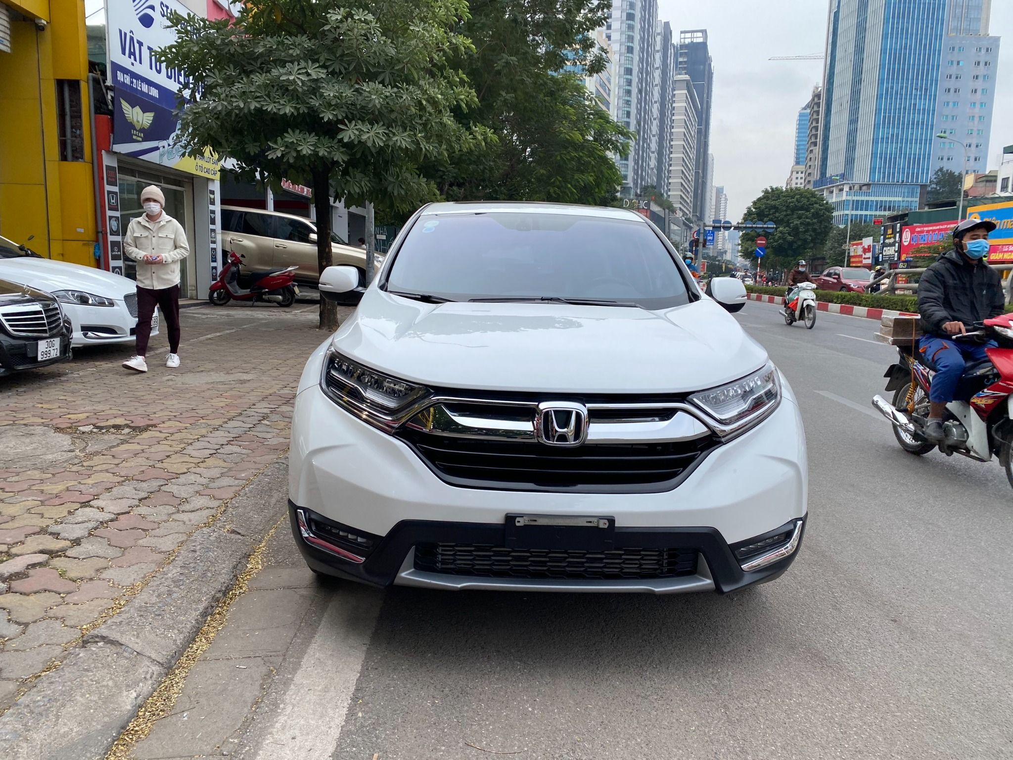 Giá lăn bánh Honda CRV giảm hơn 200 triệu trong T82023  Ôtô Honda
