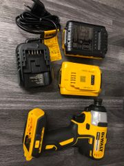 Bộ máy vặn vít cầm tay 18V Dewalt DCF7871D2- B1