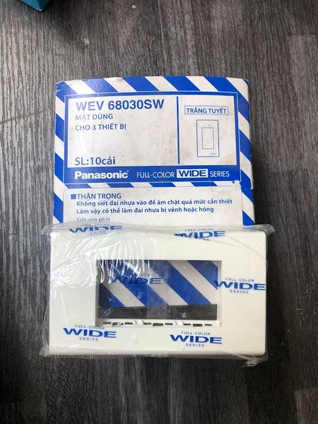 Mặt nạ 3 thiết bị Panasonic WEV68030SW