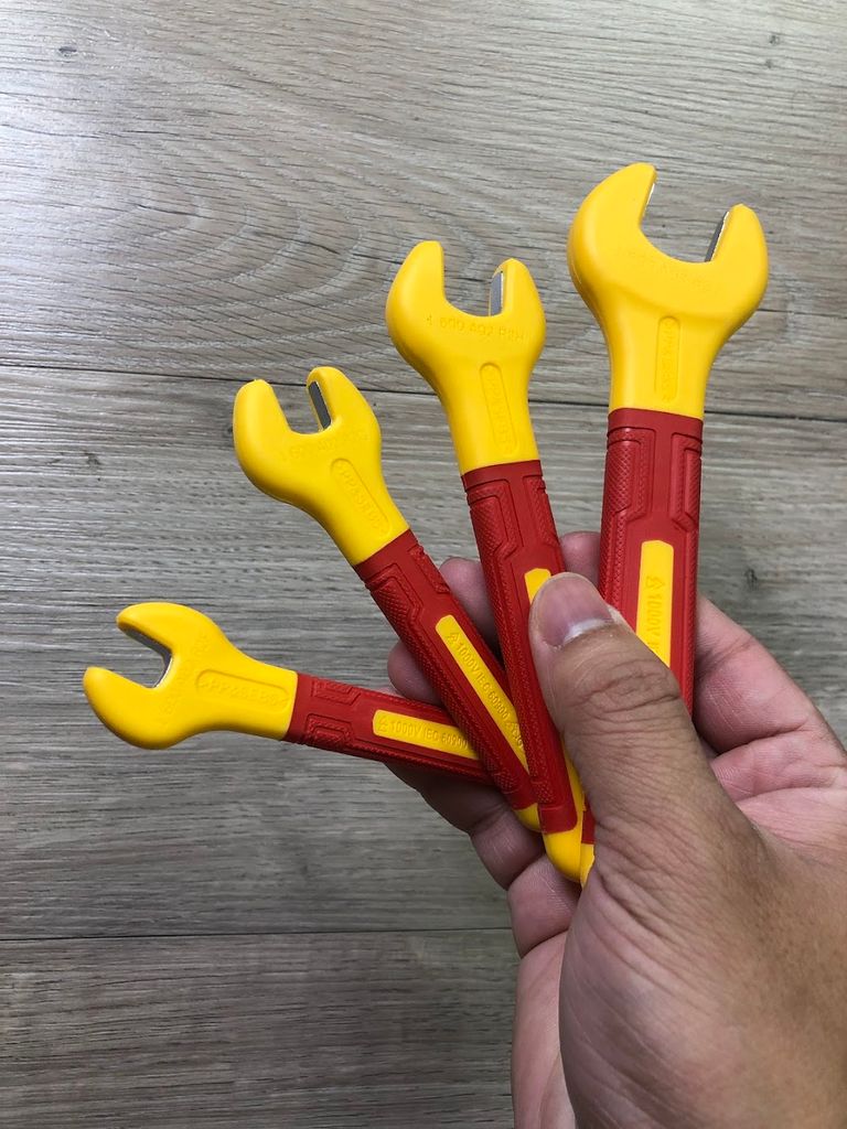 Bộ cờ lê cách điện VDE 4 món Bosch 1600A02NE8