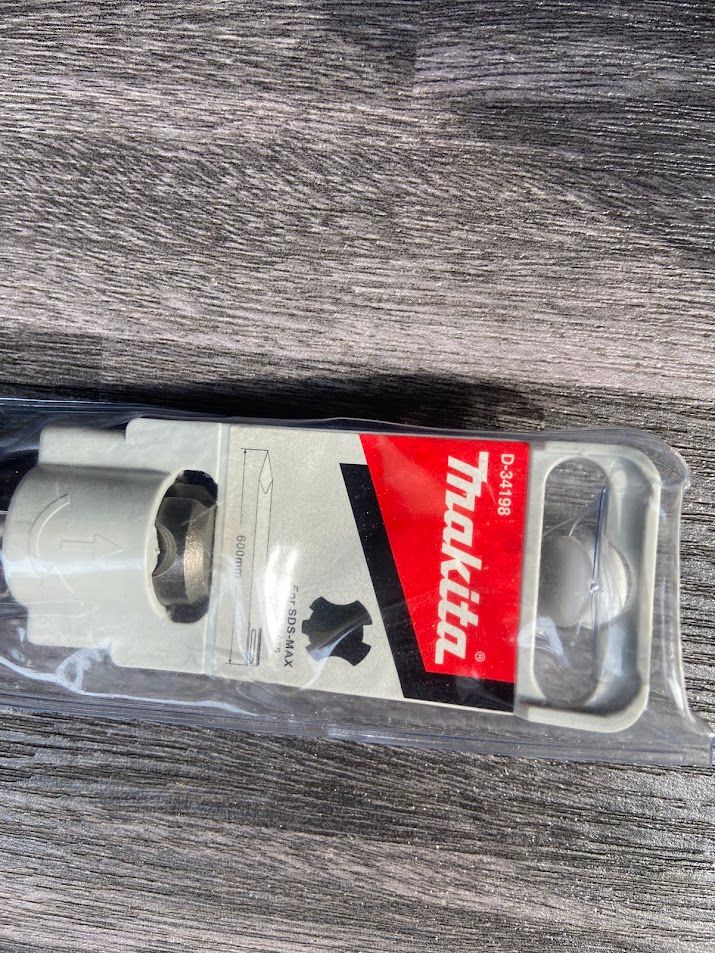 12x600mm Mũi đục nhọn SDS-MAX MAKITA D-34198