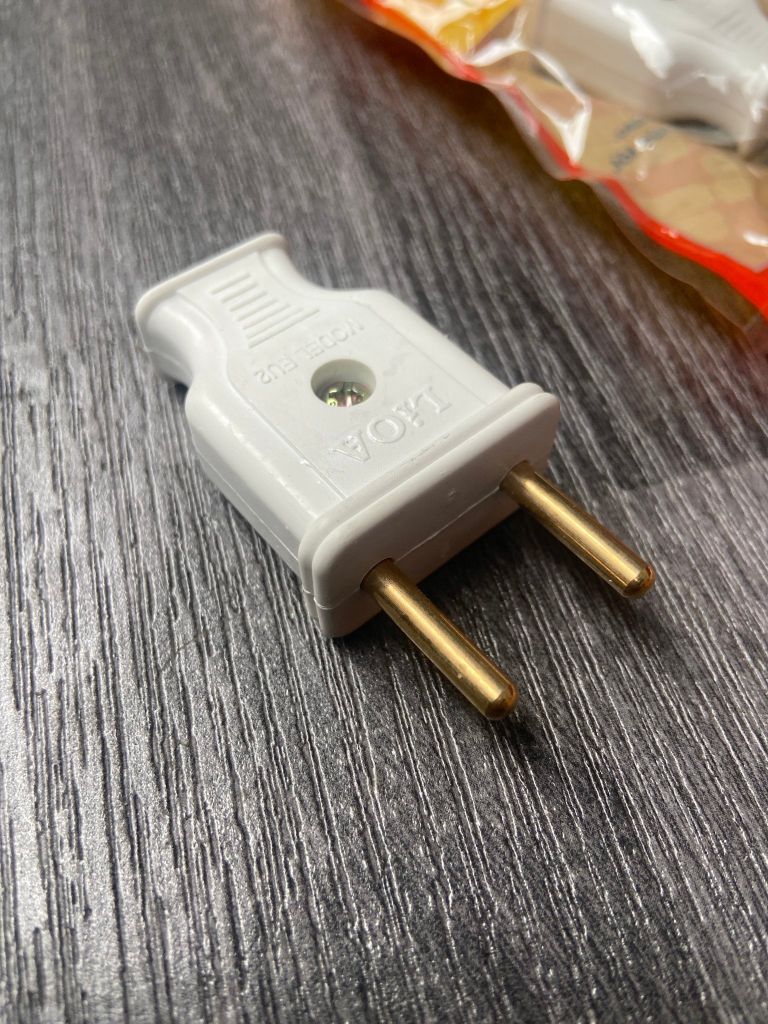 Đầu phích cắm - ổ cắm Lioa EU 2Φ4