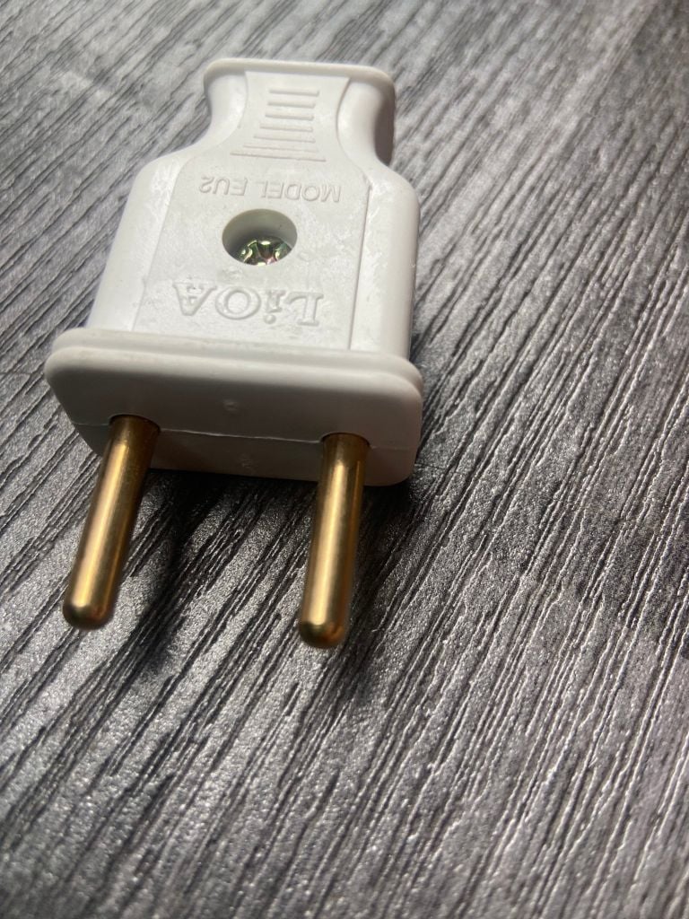 Đầu phích cắm - ổ cắm Lioa EU 2Φ4