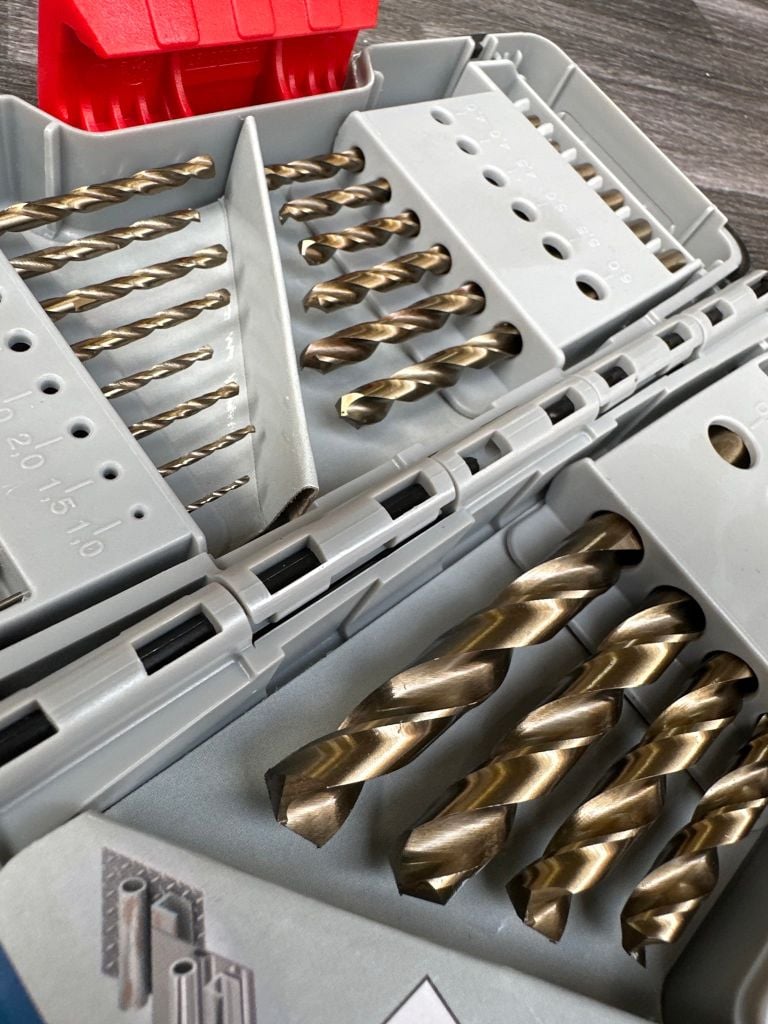 Mũi khoan INOX HSS-Co Bosch 2607017047 (hộp 18 mũi)