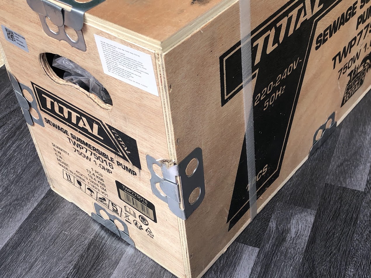 1HP Máy bơm chìm nước thải Total TWP775016