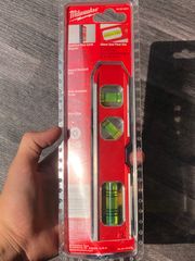 Thước thủy cở nhỏ Milwaukee 48-22-5207V