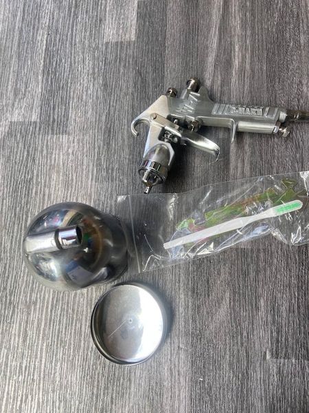 Súng phun sơn 400cc bầu trên C-mart CW-71G