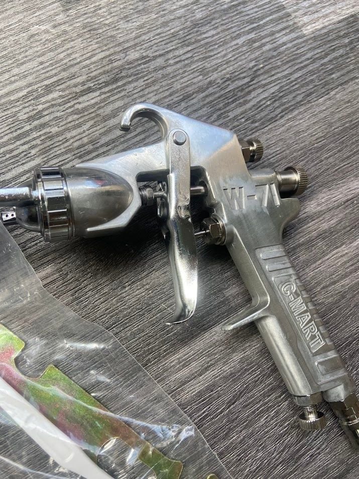 Súng phun sơn 400cc bầu trên C-mart CW-71G