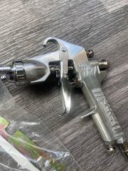 Súng phun sơn 400cc bầu trên C-mart CW-71G