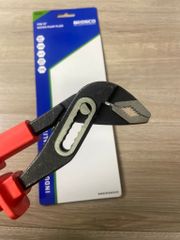 Kìm mỏ quạ cách điện 1000V VDE bằng thép Cr-V 10