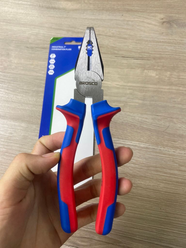 Kìm điện công nghiệp bằng thép Cr-V 7