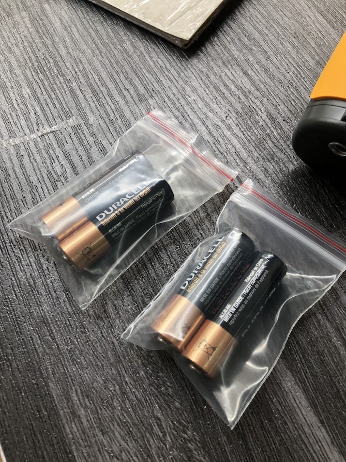 Máy đo nhiệt độ hồng ngoại kèm hình ảnh Fluke VT04A
