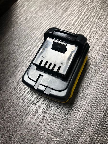Pin li-ion cho máy khoan 10.8V-1.5Ah Stanley SCB12S-B1